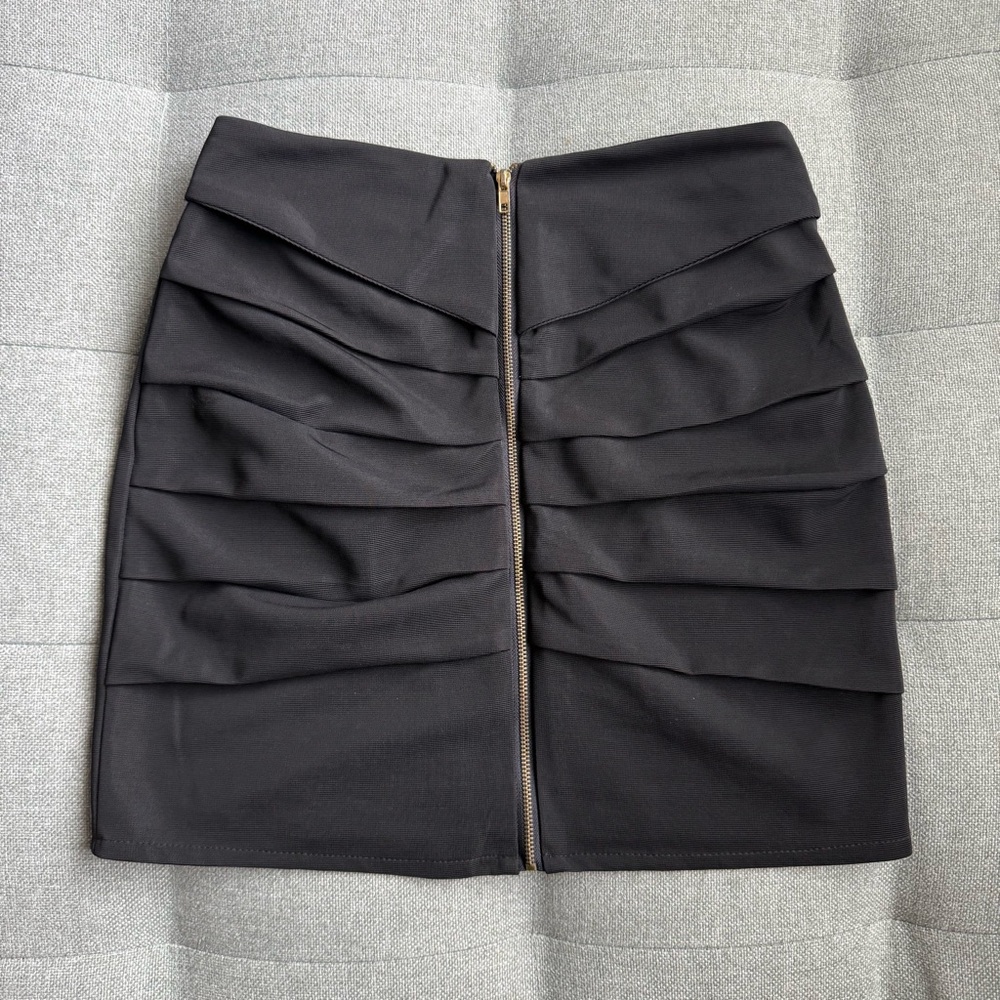Elegant Black Women's Skirt